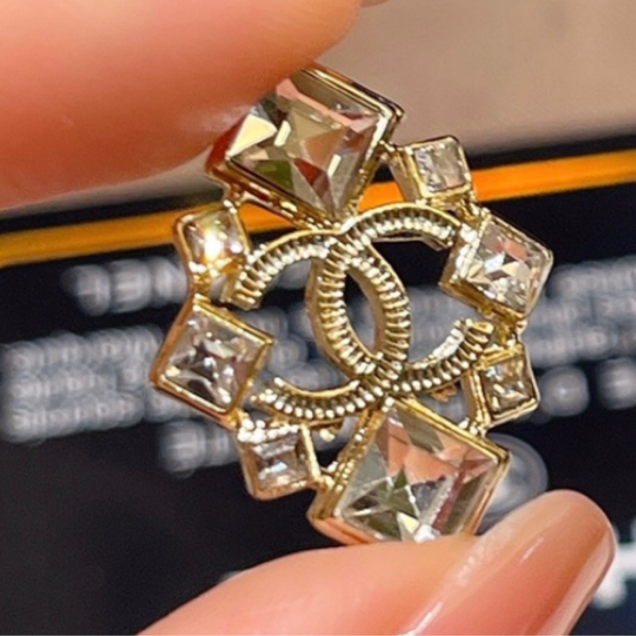 High Quality Luxury Stud Women's Earrings - Gold