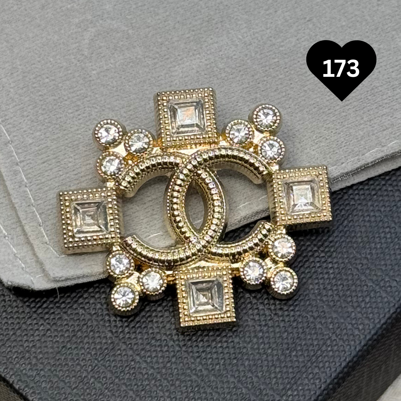 Luxury Brooch Pin 100 - 194