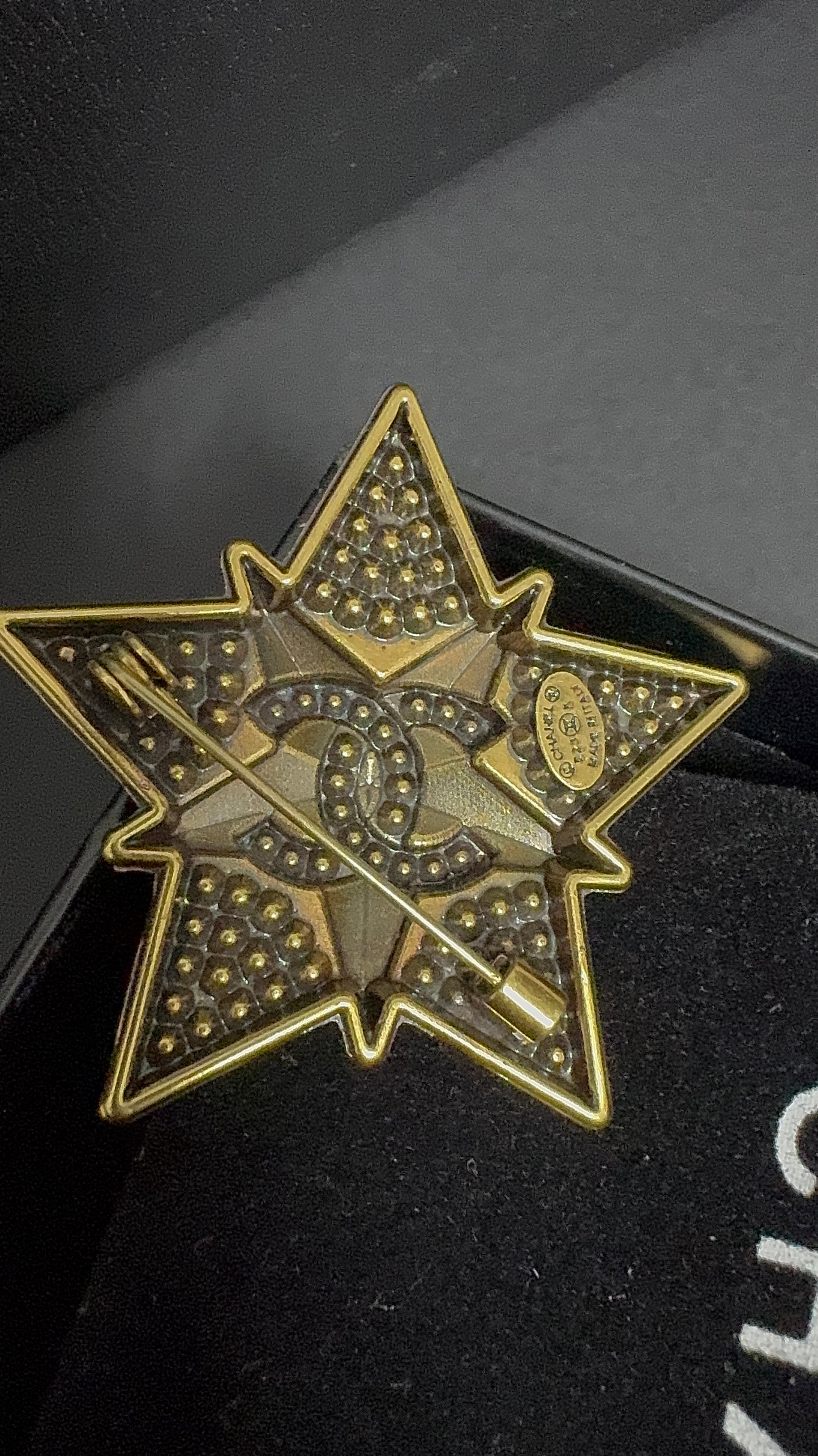 Luxury C.C Gold Star badge Brooch