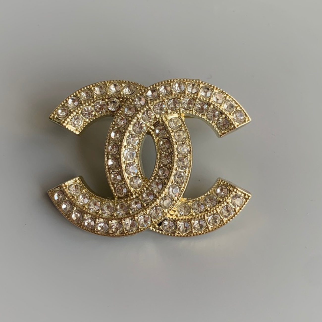 Luxury C.C Brooch pin