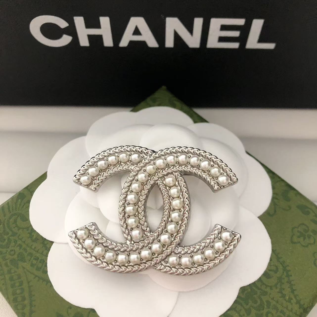 Luxury C.C Silver Brooch pin