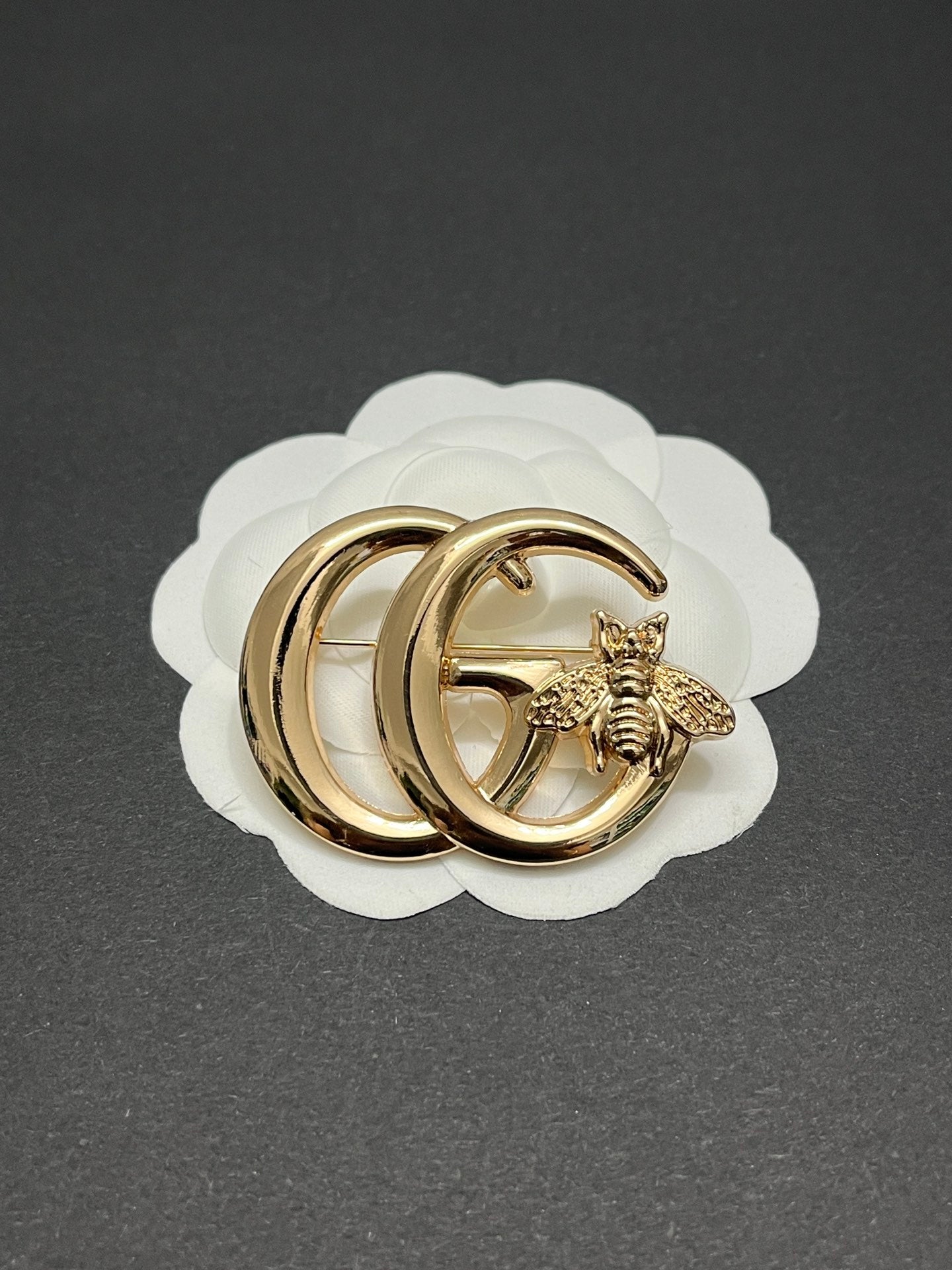 Luxury Vintage G.G brooch