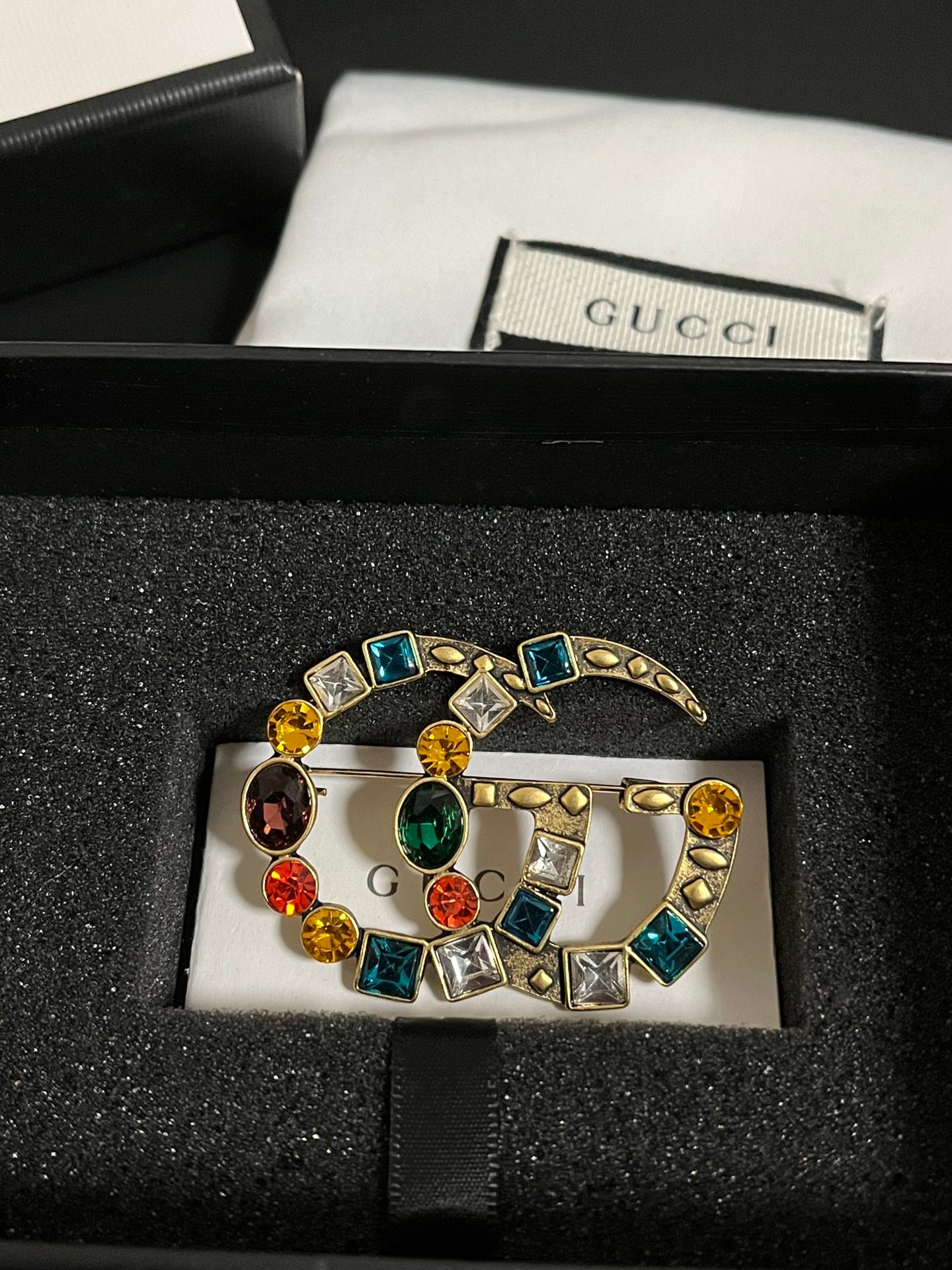 G.G Vintage Brooch pin