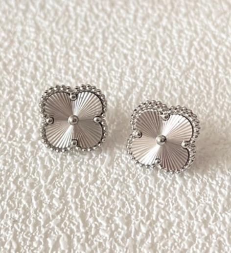 High Quality Luxury Stud Women's Earrings - SILVER