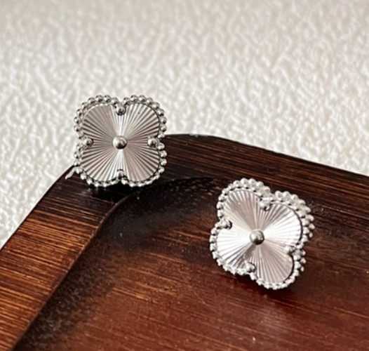 High Quality Luxury Stud Women's Earrings - SILVER
