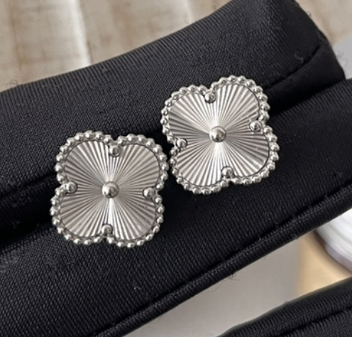 High Quality Luxury Stud Women's Earrings - SILVER