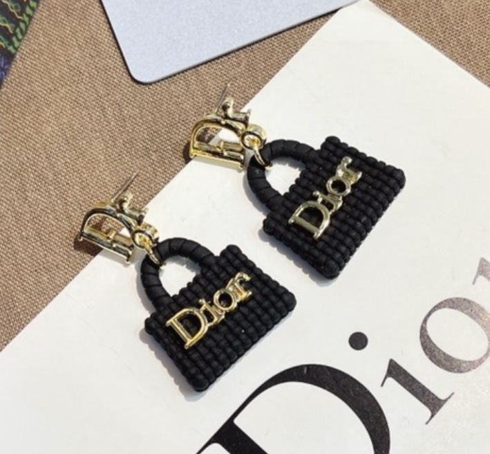 High Quality Luxury Dangle Women's Earrings - Gold