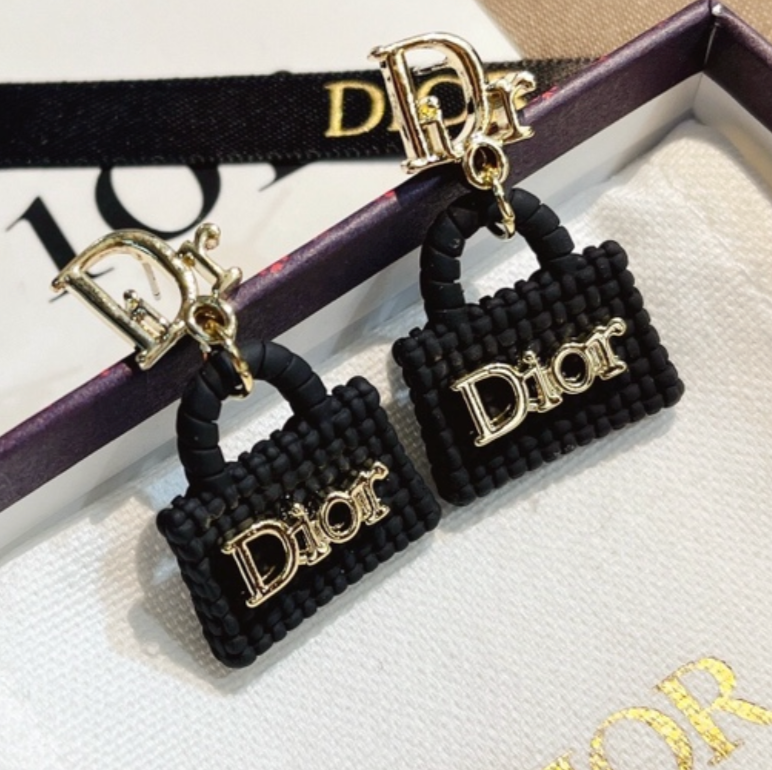 High Quality Luxury Dangle Women's Earrings - Gold