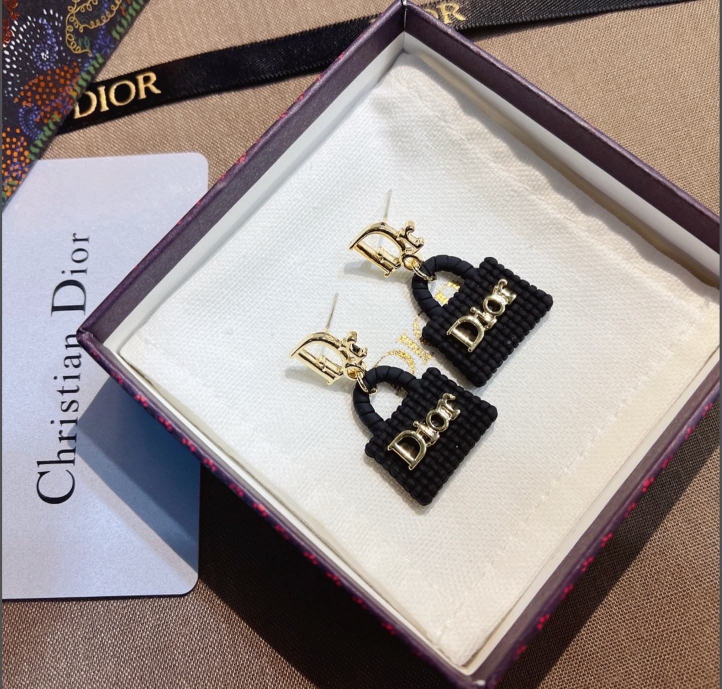 High Quality Luxury Dangle Women's Earrings - Gold