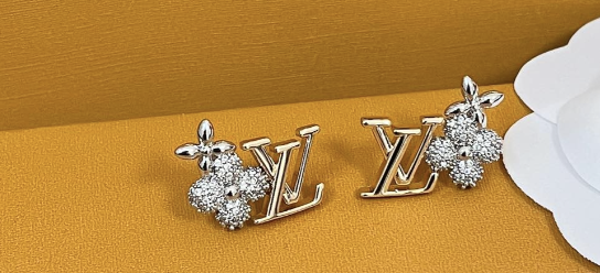 High Quality Luxury Women's Earrings - Gold