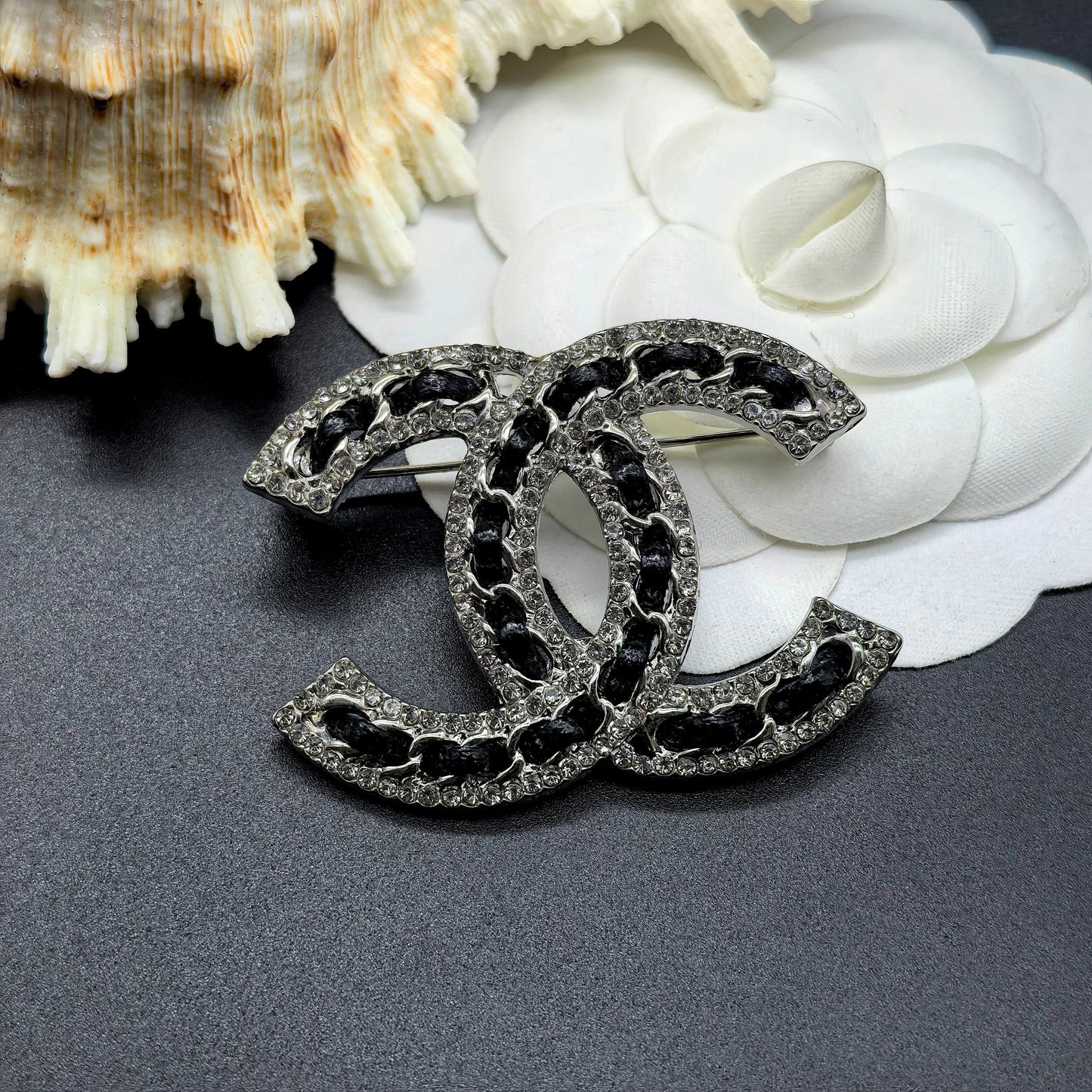 Luxury C.C Gold Brooch pin