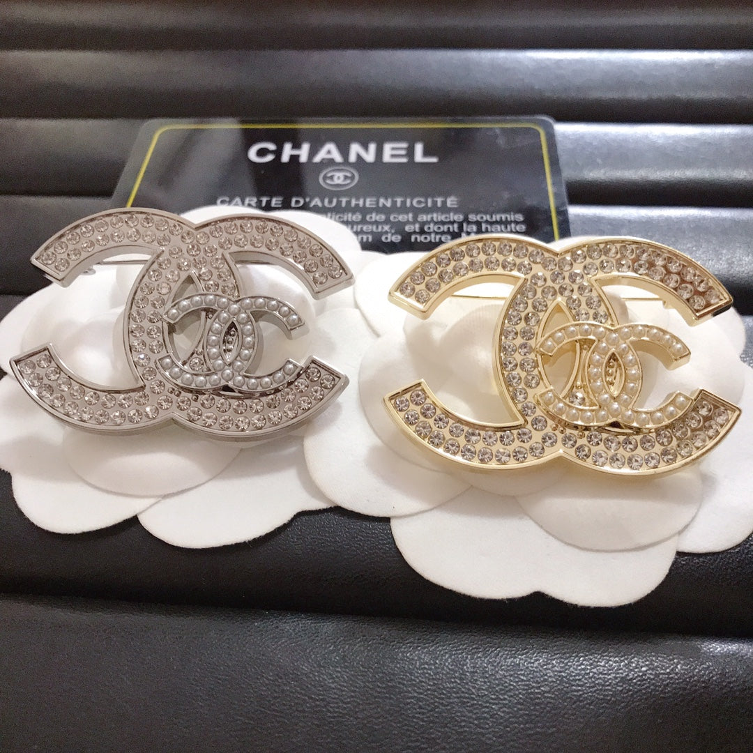Luxury C.C Double logo Brooch pin -Silver