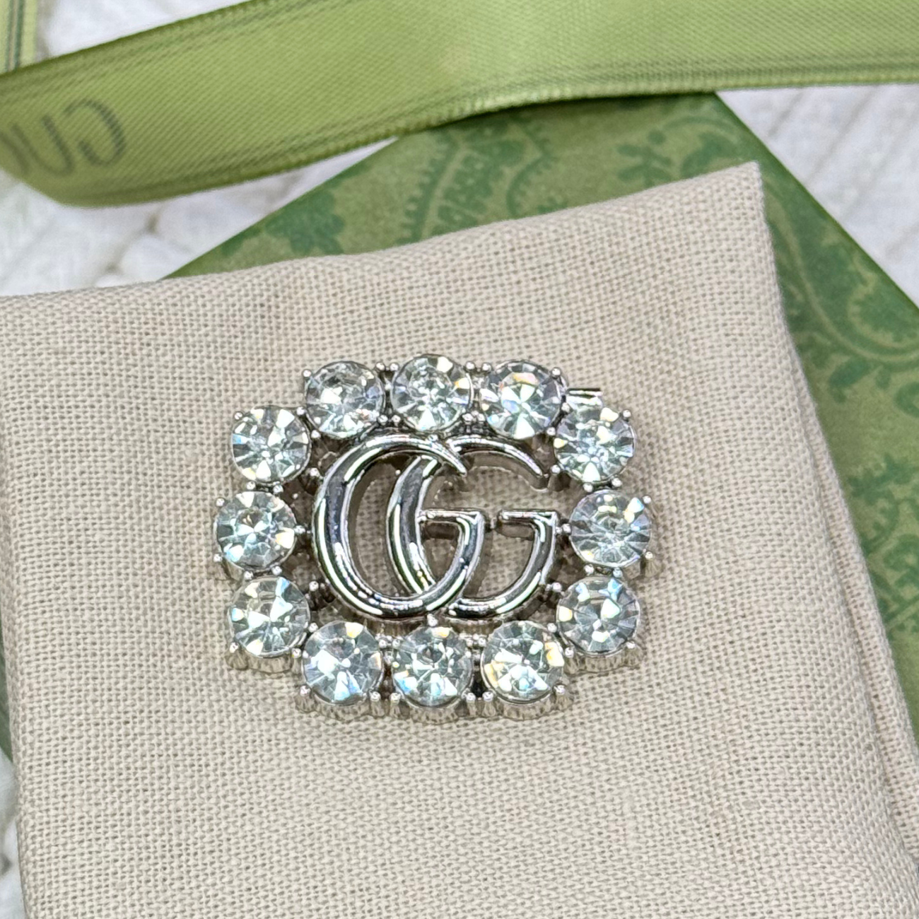 Luxury G.G Silver Brooch pin