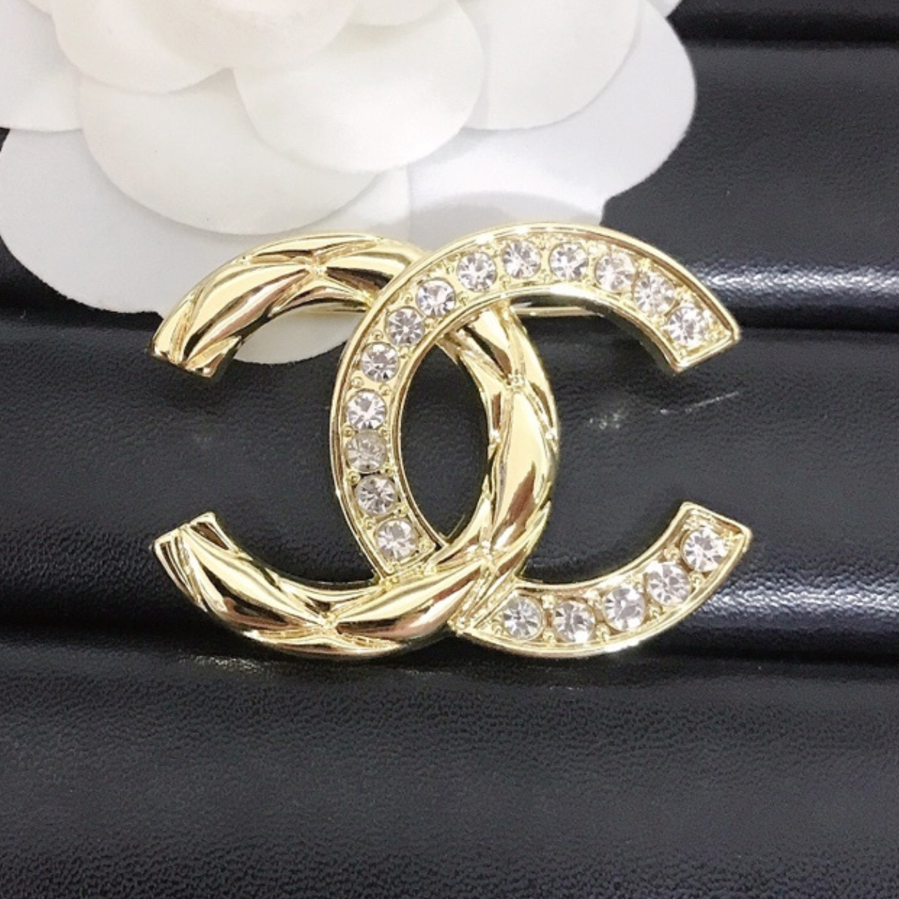 Luxury C.C Gold Brooch pin