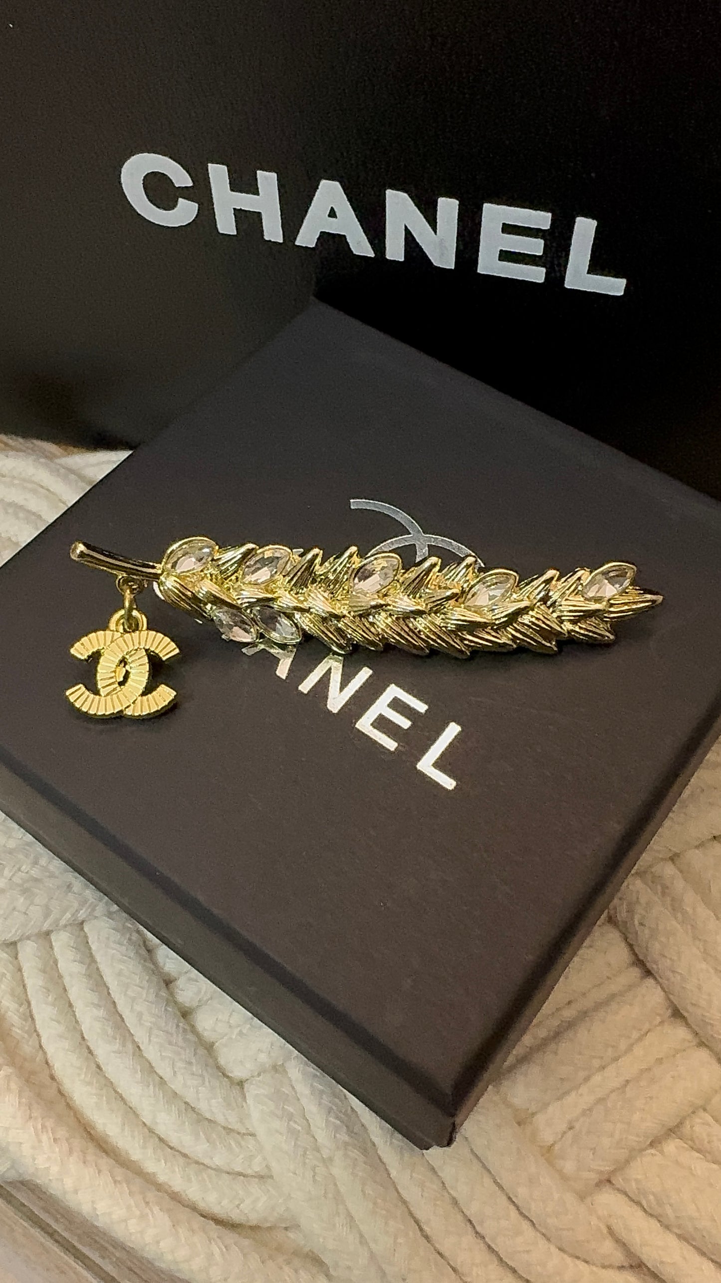 Luxury C.C Classic Wheat Ear Brooch pin