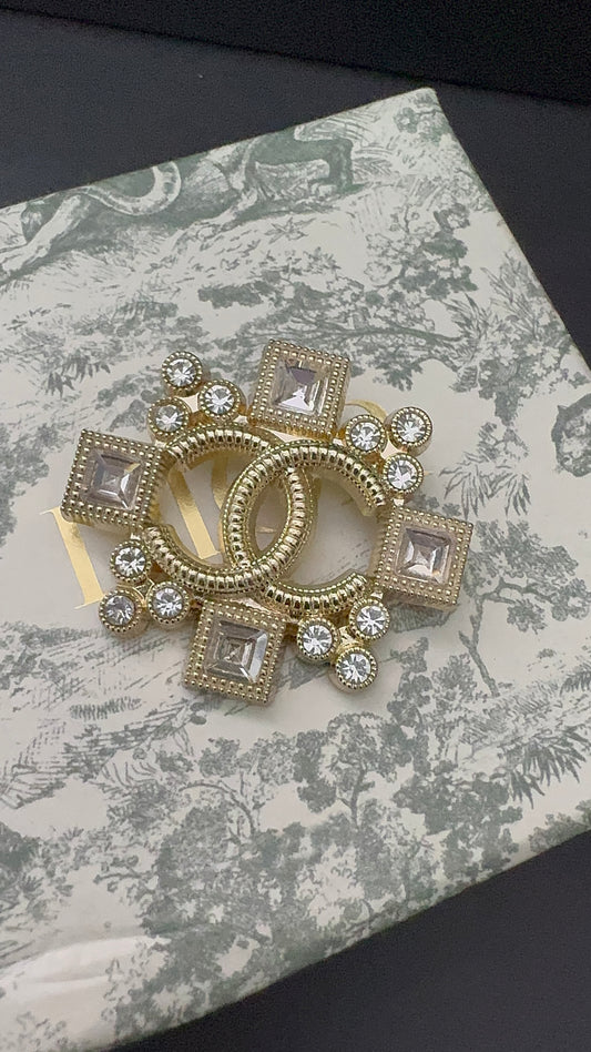 Luxury C.C Gold Brooch pin