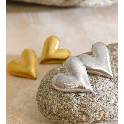 18K Gold Plated Vintage Brushed Gold Plated Stainless Steel Heart Stud Chunky Matte Earrings