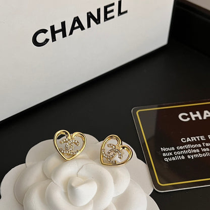 Luxury C.C Heart Earrings - Gold