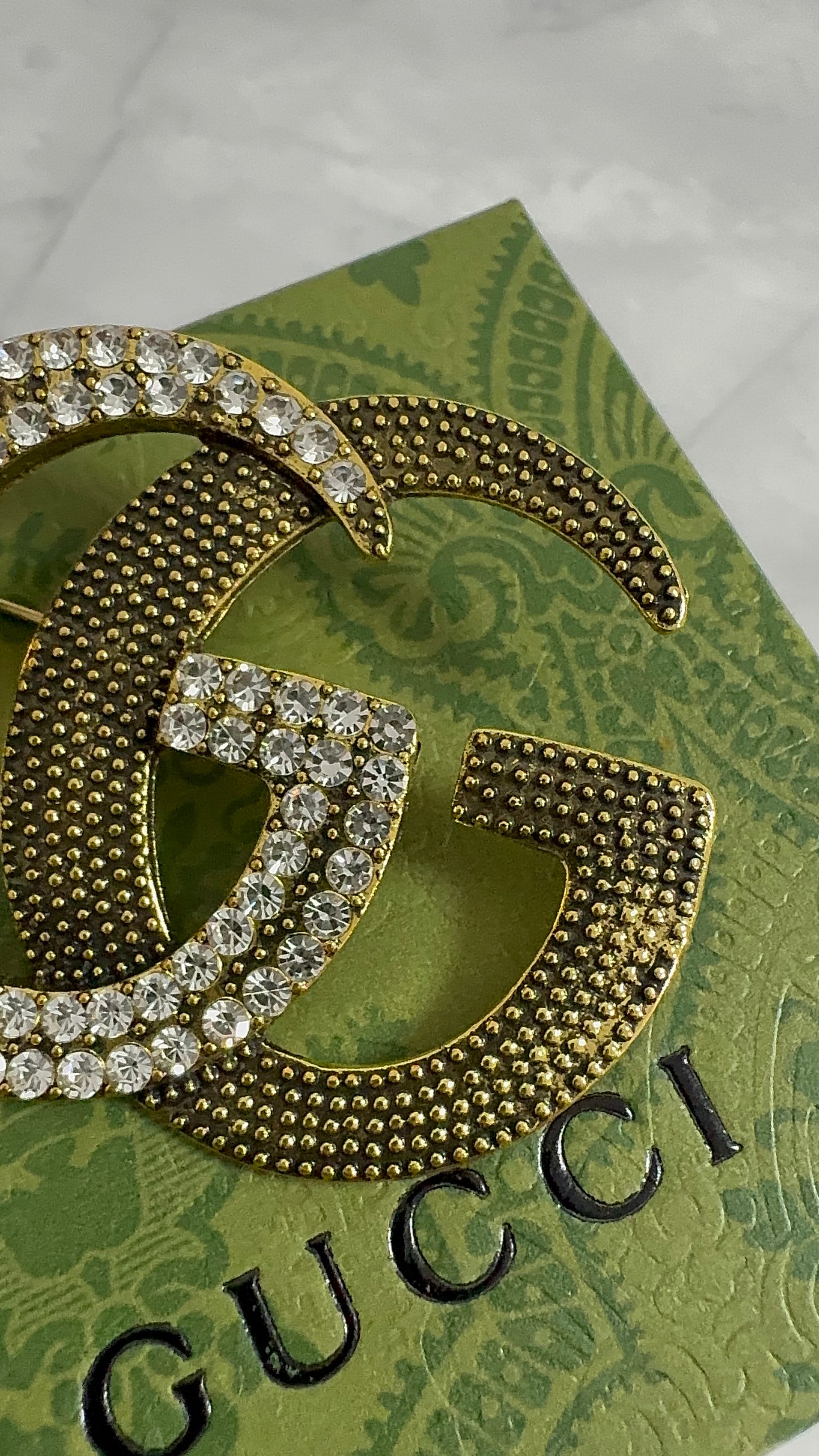 Luxury G.G Vintage Brooch pin