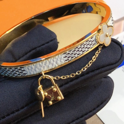 Luxury Top-Quality Bangles