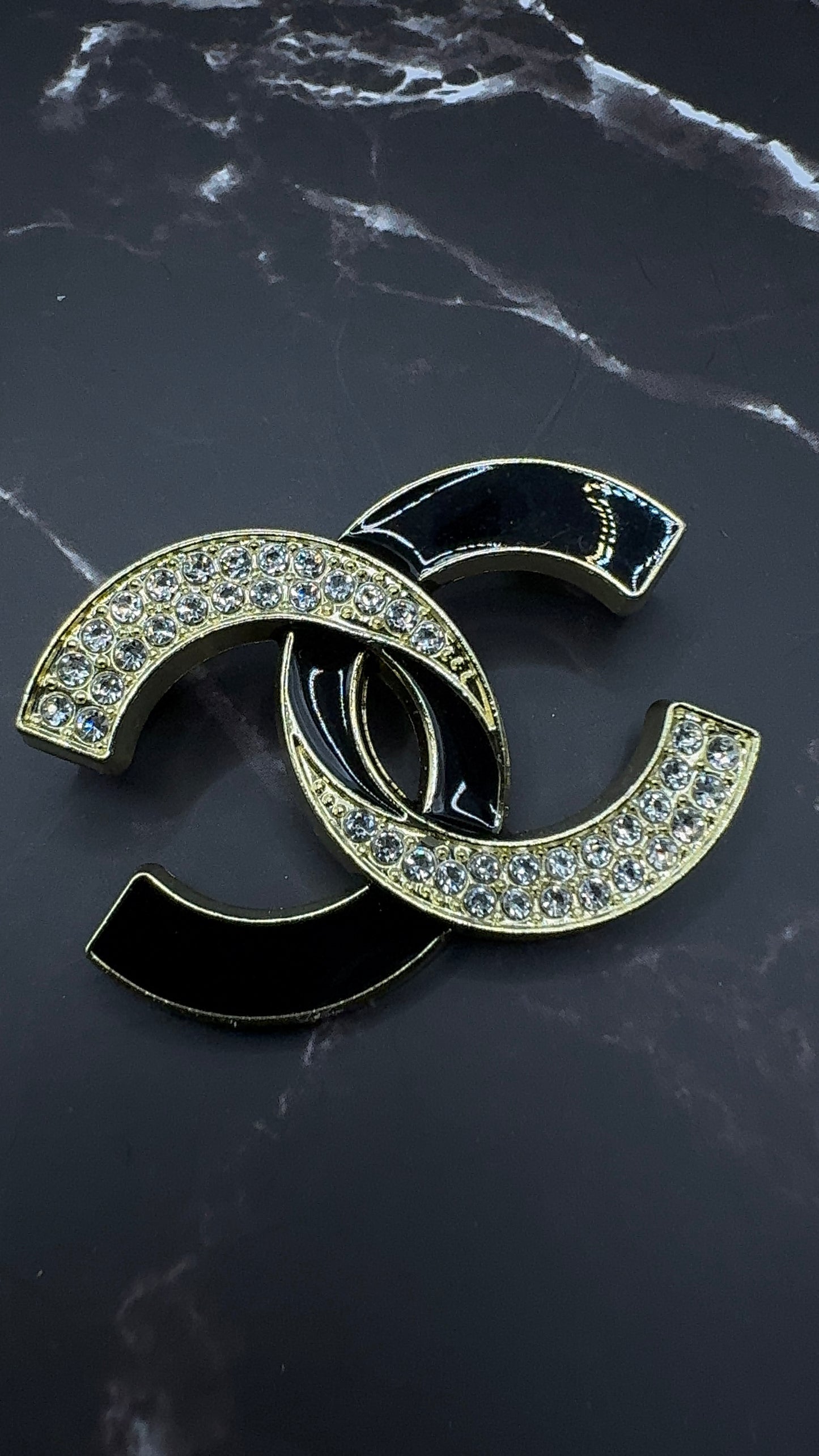 Luxury C.C Gold Brooch pin