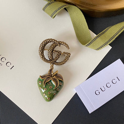 Luxury vintage G.G Brooch