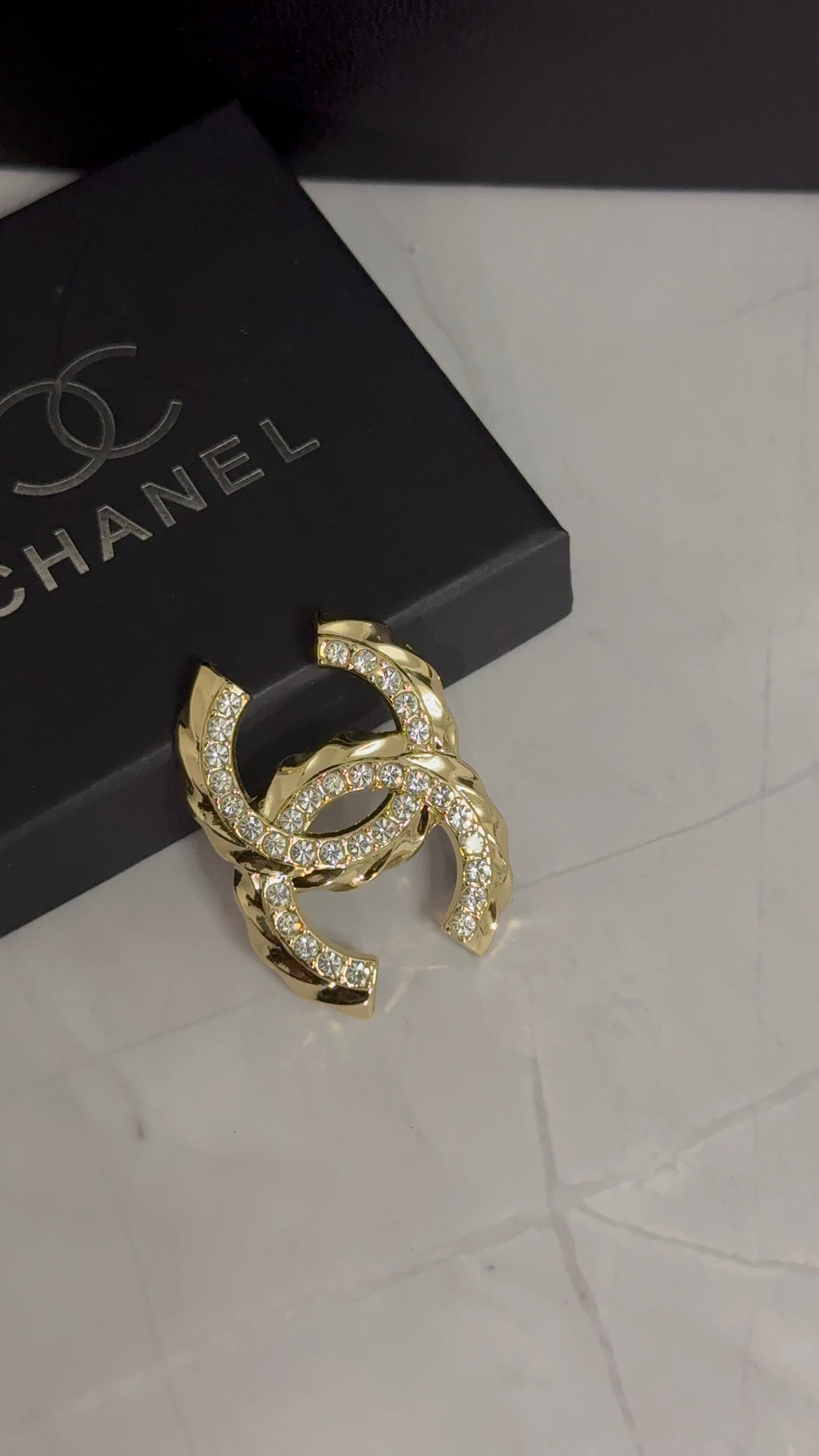 Luxury C.C Detailed Brooch pin