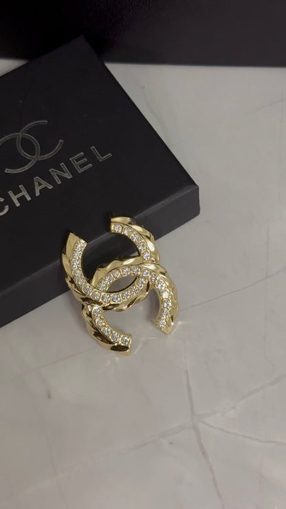 Luxury C.C Detailed Brooch pin