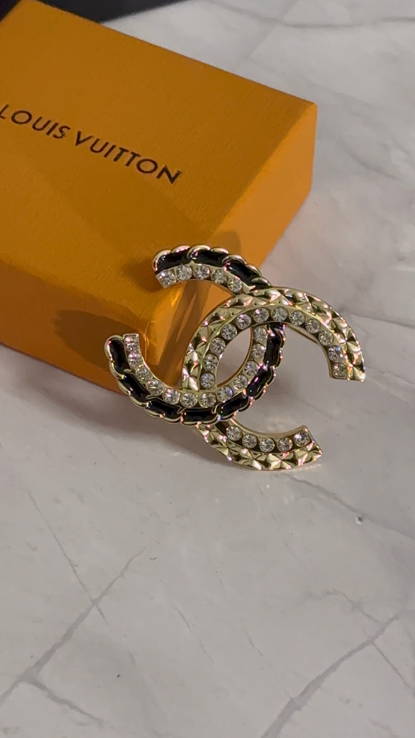 Luxury C.C Vintage Brooch pin
