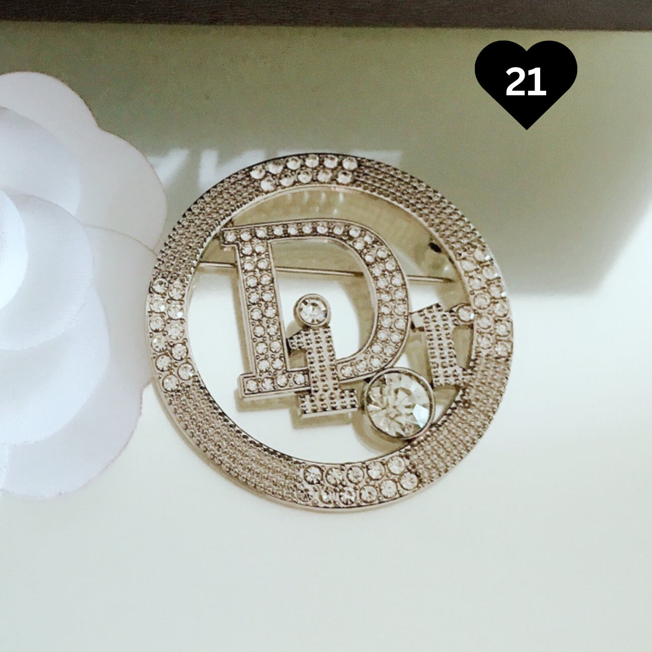 Luxury Brooch Pin  01 - 99