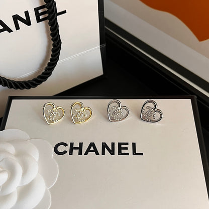 Luxury C.C Heart Earrings - Gold