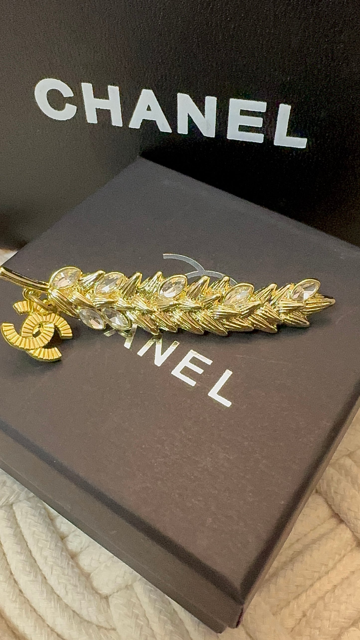 Luxury C.C Classic Wheat Ear Brooch pin