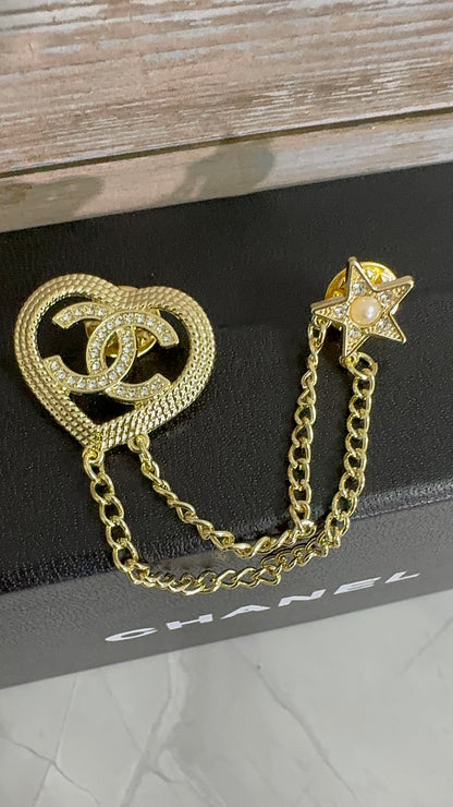 Luxury C.C Chain Brooch pin