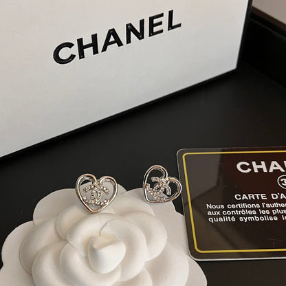 Luxury C.C Heart Earrings - Silver
