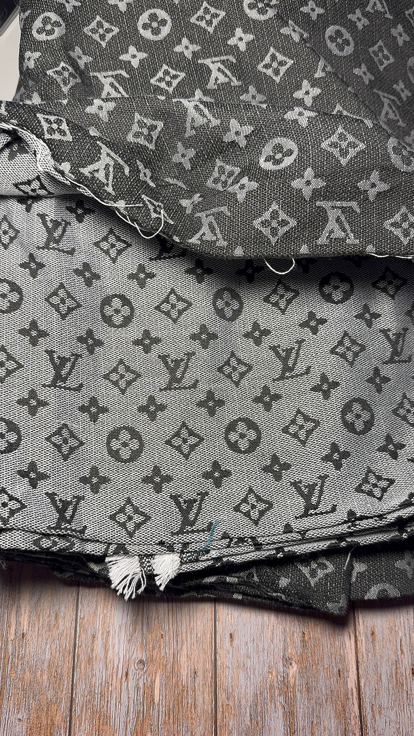 L 03- Brown jacquard fabric