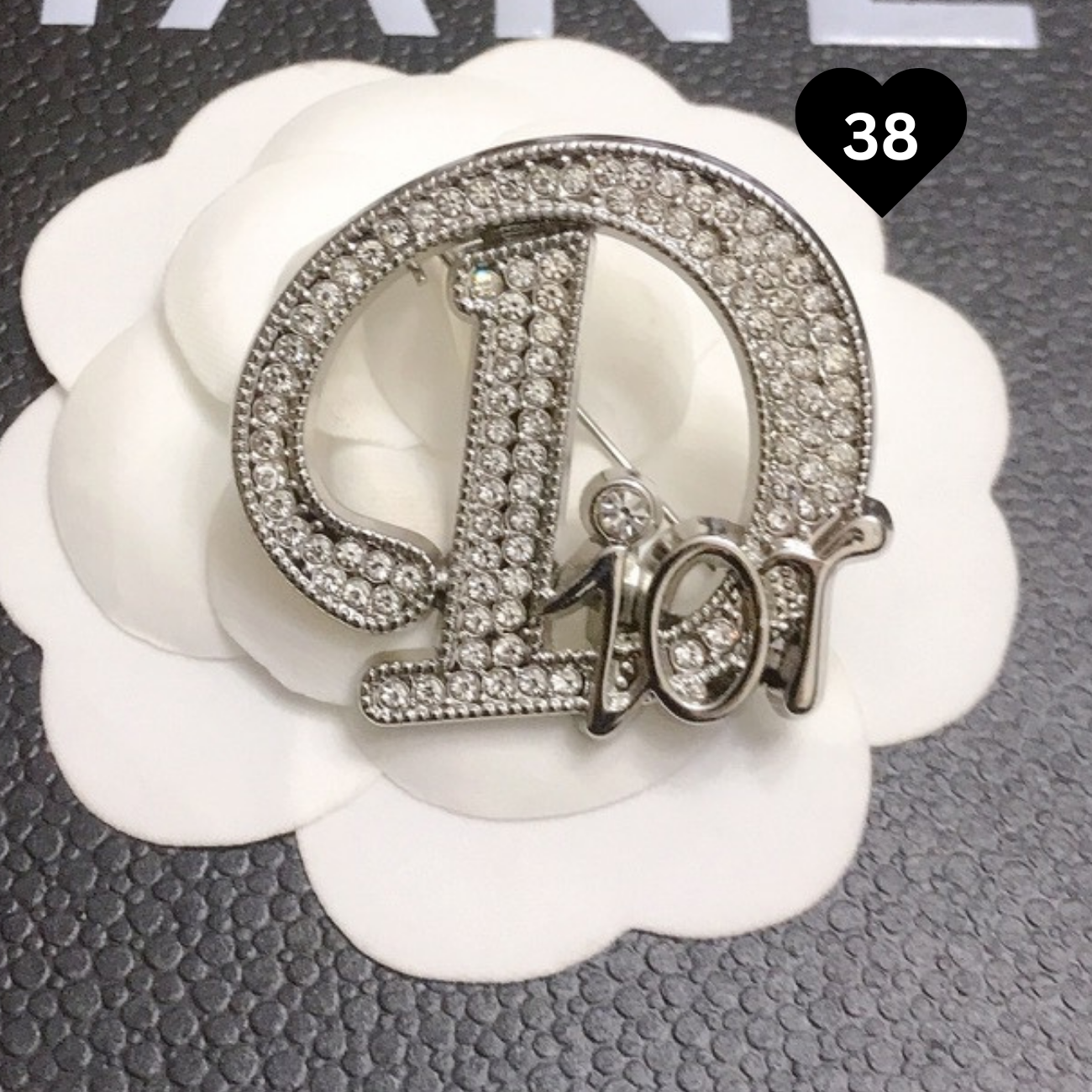 Luxury Brooch Pin  01 - 99
