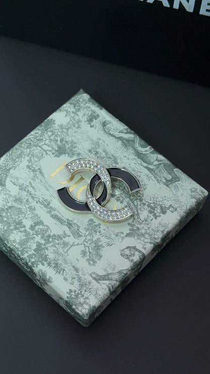 Luxury C.C Gold Brooch pin