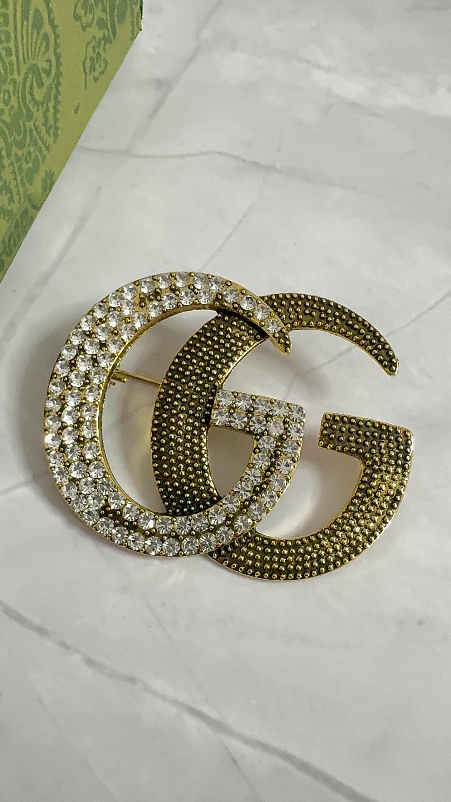Luxury G.G Vintage Brooch pin
