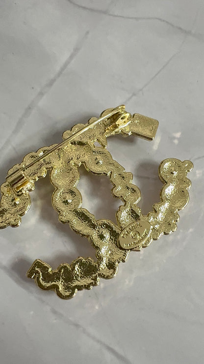 Luxury C.C Detailed Brooch pin