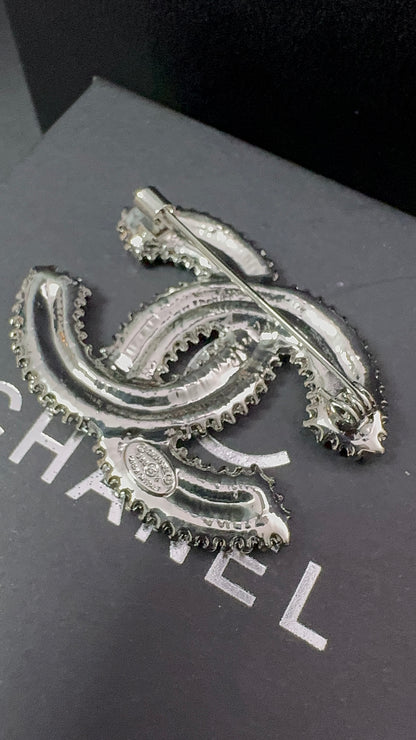 Luxury C.C Brooch pin