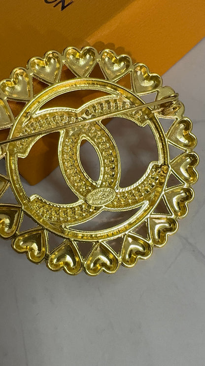 Luxury C.C Hearts Brooch pin l