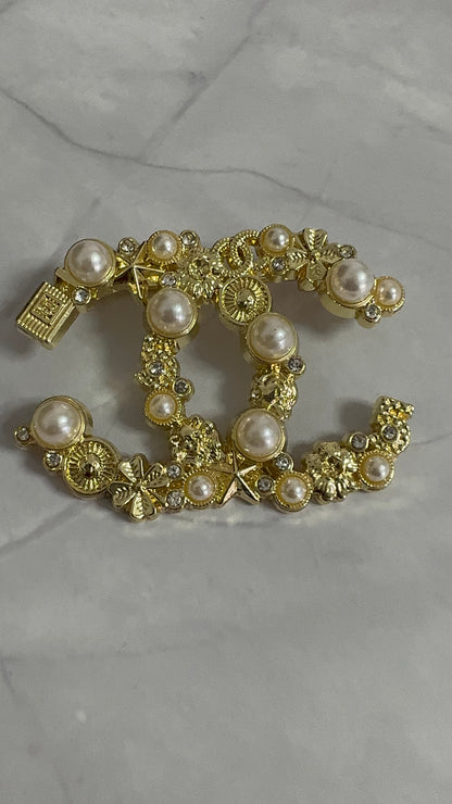 Luxury C.C Detailed Brooch pin