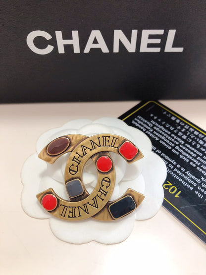 Luxury C.C Detailed vintage Brooch pin