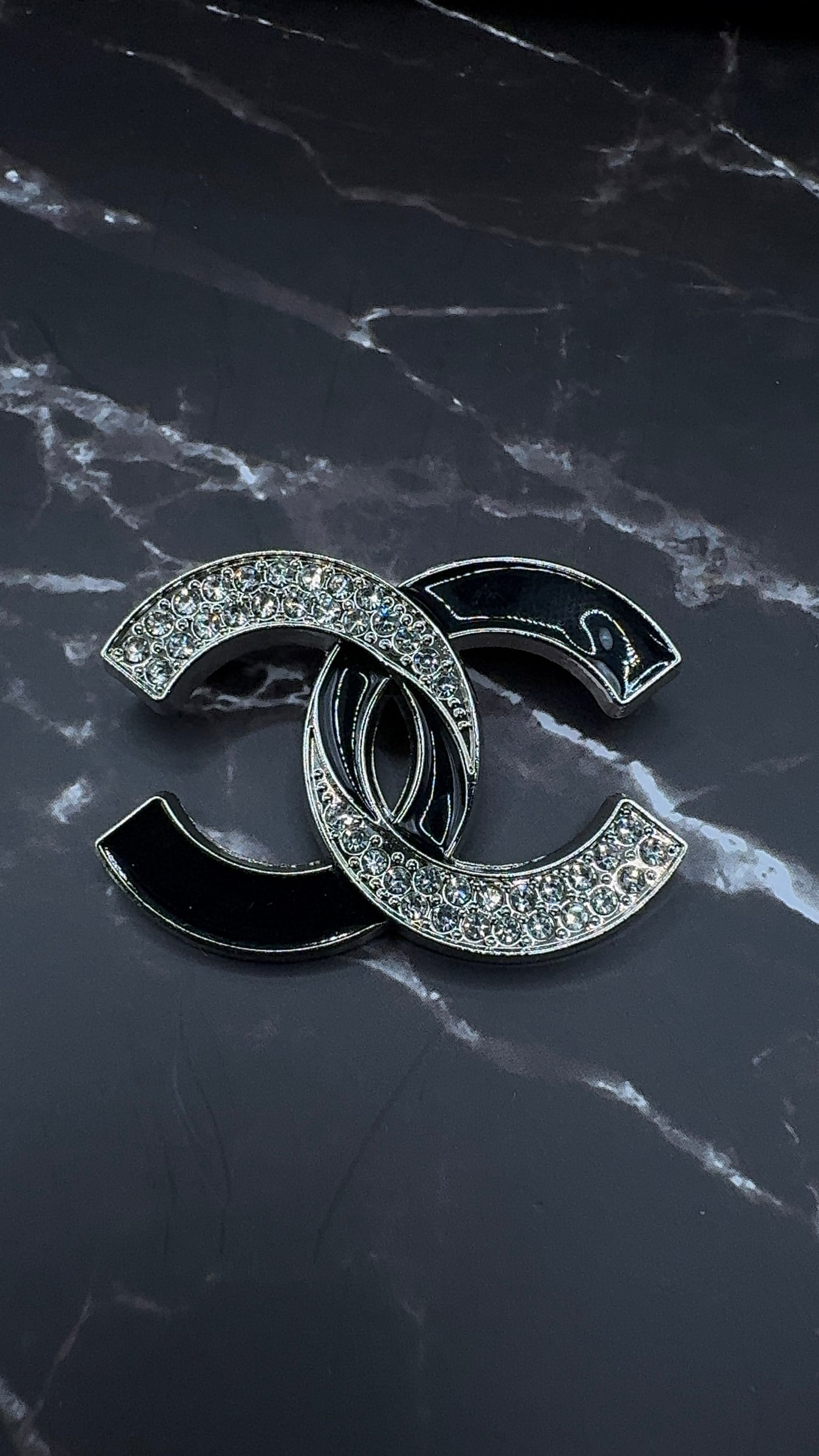Luxury C.C Gold Brooch pin