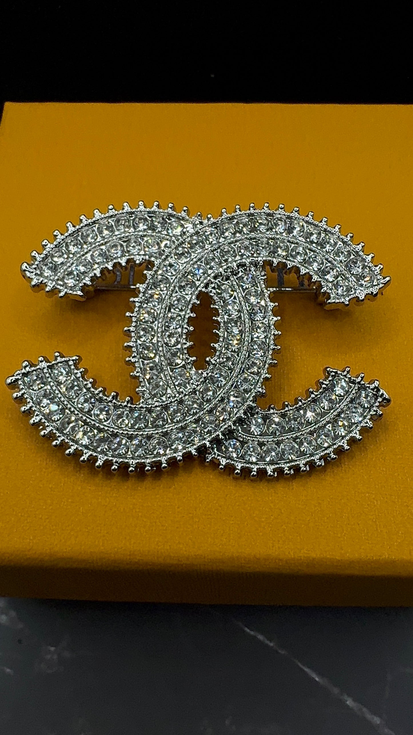 Luxury C.C Zircon Brooch pin