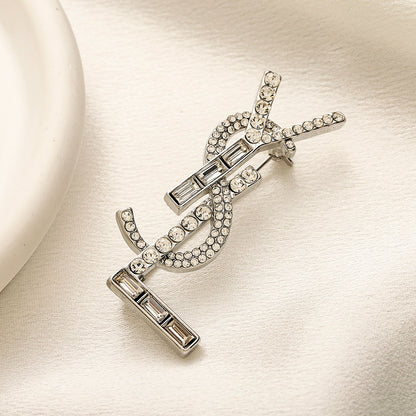 Luxury Y.S Detailed vintage Brooch pin