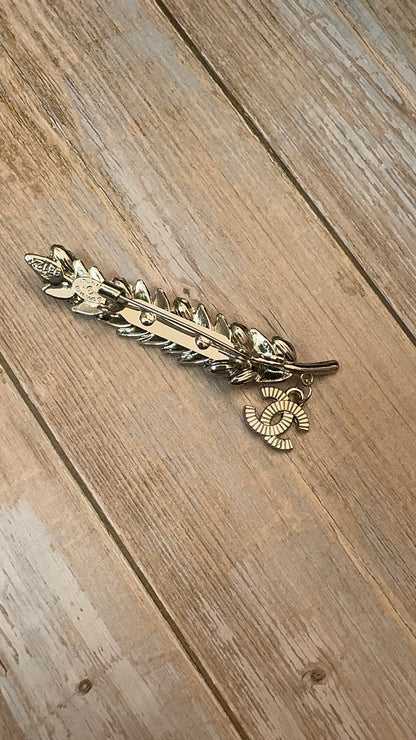 Luxury C.C Classic Wheat Ear Brooch pin