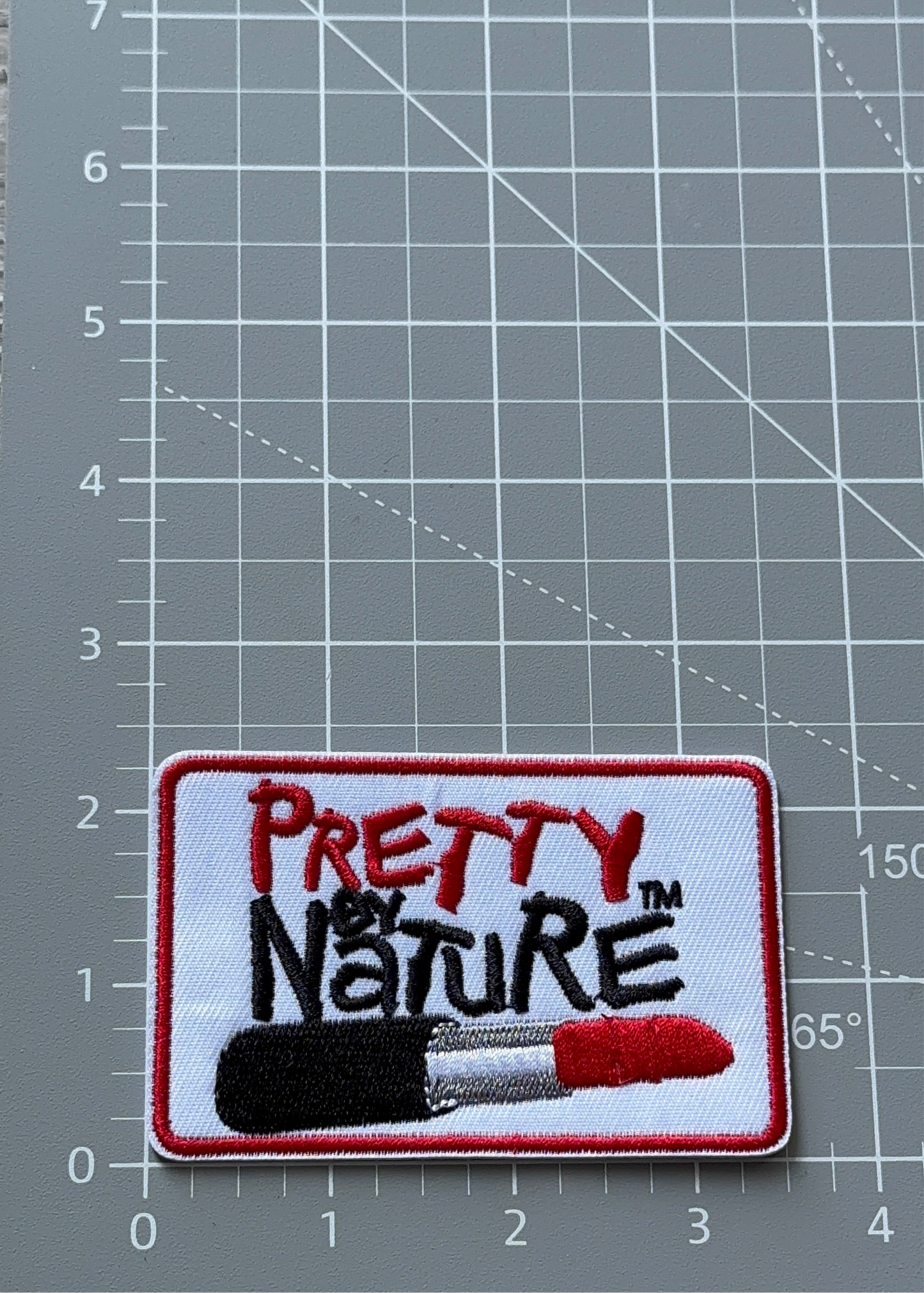 Pretty by nature (red)
