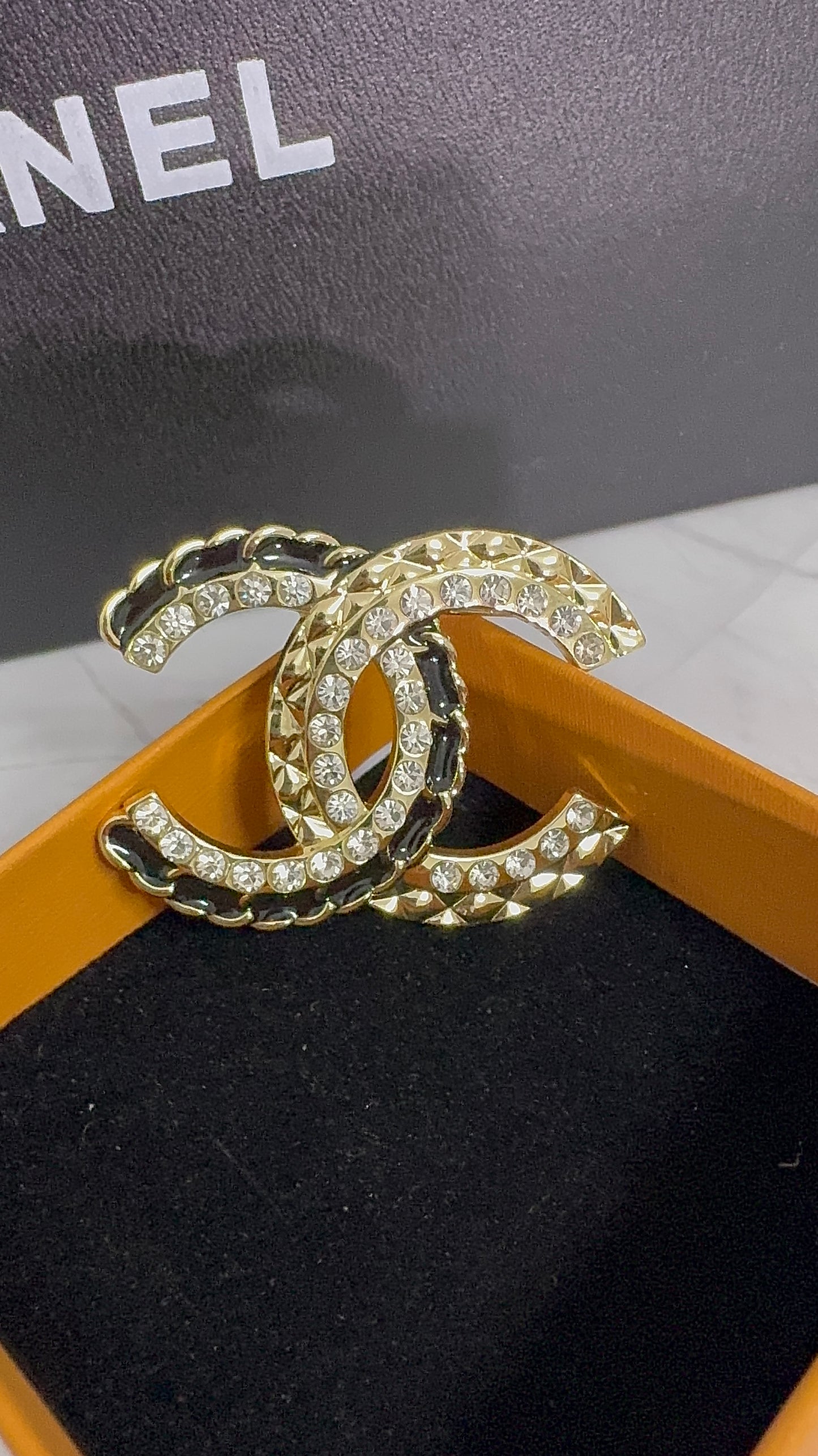 Luxury C.C Vintage Brooch pin