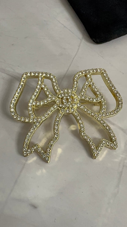 Luxury C.C Bow Brooch pin